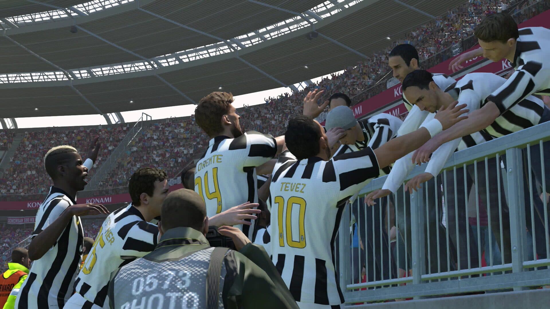 Pro Evolution Soccer 2015 — image 1